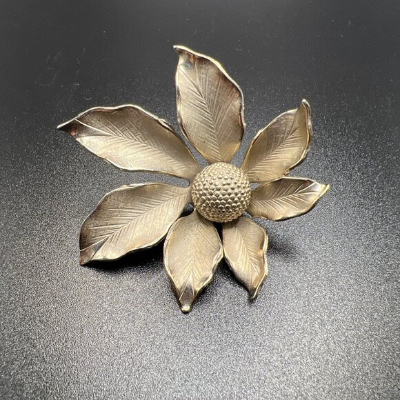 giovanni Jewelry - Vintage Giovanni Poinsettia Flower Silver  tone Brooch Pin